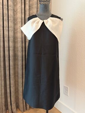 Elegant Black Dress with Cream Bow